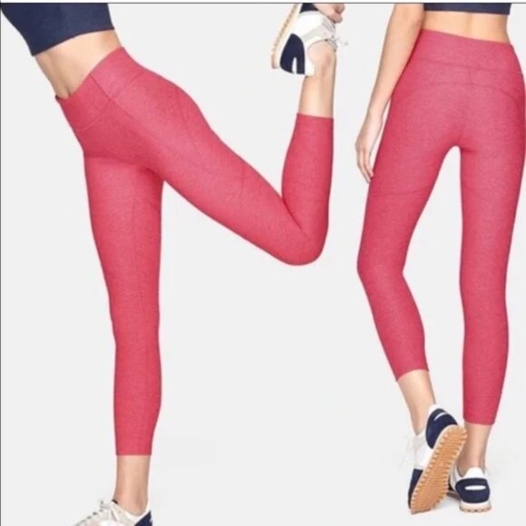 Outdoor Voices ~ Pink Flamingo 3/4 Warm-Up Stretch Leggings in size Medium - Picture 9 of 9